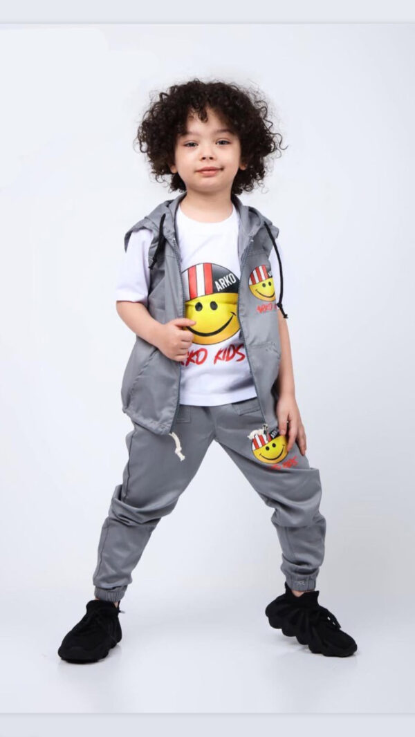 7856BF9F-08B7-49AD-B3B9-84F346A99F5C سه تیکه پسرانه استیکر - Image 1