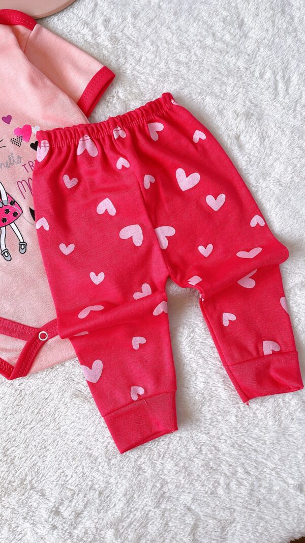 سه تیکه دخترانه ( بادی استین کوتاه+ شلوار+ جلو دکمه  ) - Image 5